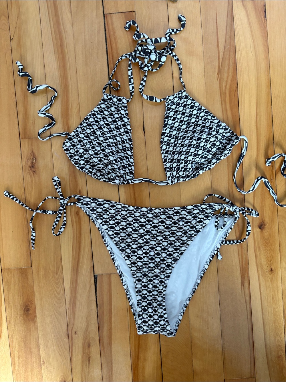 2 H&M Geometric Print Triangle Bikini